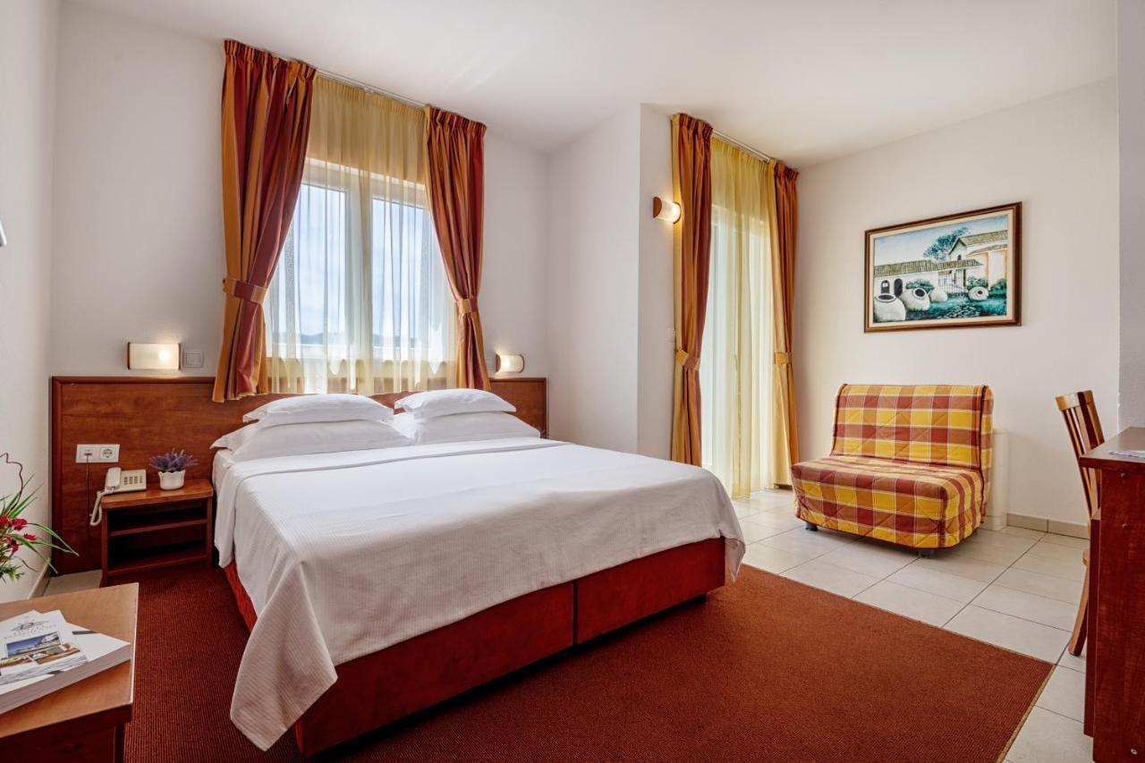 Hotel Posejdon เนอุม ภายนอก รูปภาพ