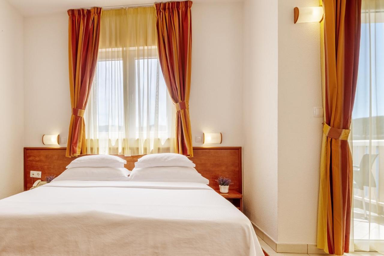 Hotel Posejdon เนอุม ภายนอก รูปภาพ